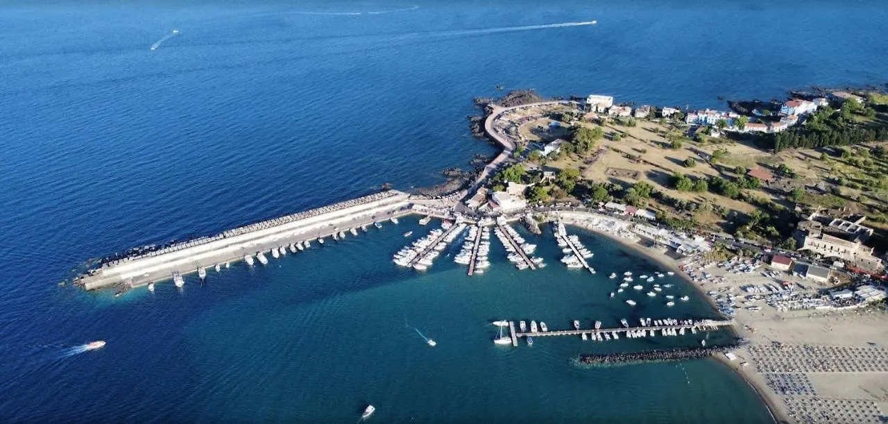 Ludovica'S House Apartman Giardini Naxos
